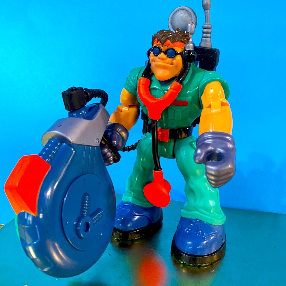 FISHER -PRICE RESUE HEROES OPTIC FORCE MATT MEDIC Action Figure MATTEL 7”